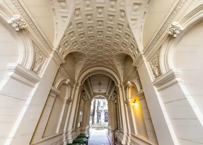 Brand New Sunny Apartment On Andrassy Street