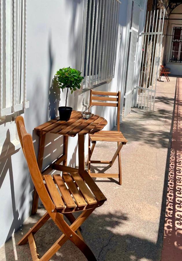 Brand New Sunny On Andrassy Street Budapešť